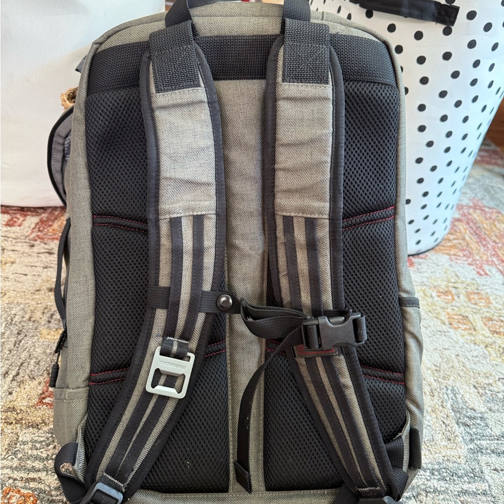 Timbuk2 Gray Backpack Bottle Opener Padded Laptop Zipper Pockets Good Condition - Picture 5 of 10